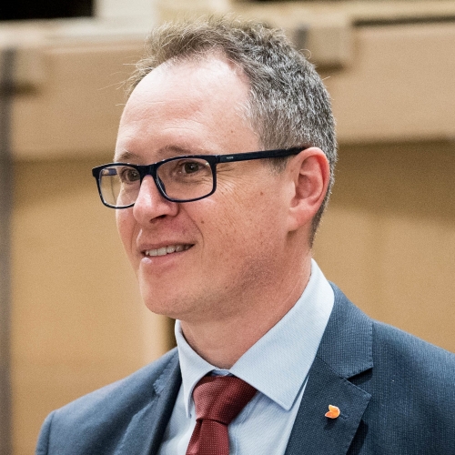 Tóth László
